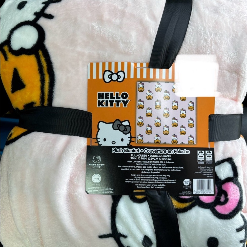 FULL QUEEN Hello Kitty Halloween Pumpkin Full/Queen Throw